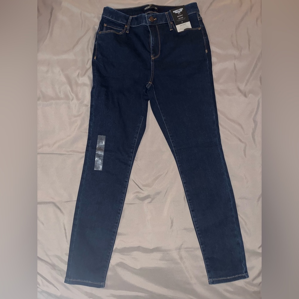 Simply Vera Vera Wang Mid-Rise Skinny Jeans - Size 10 Color Twilight - New